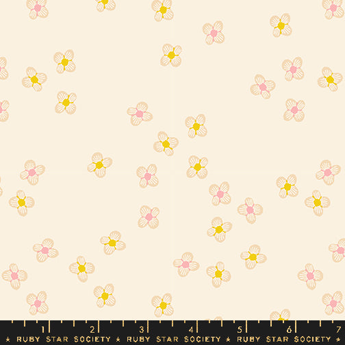 RSS Favorite Flowers Blossom in Natural; 1/4 yard